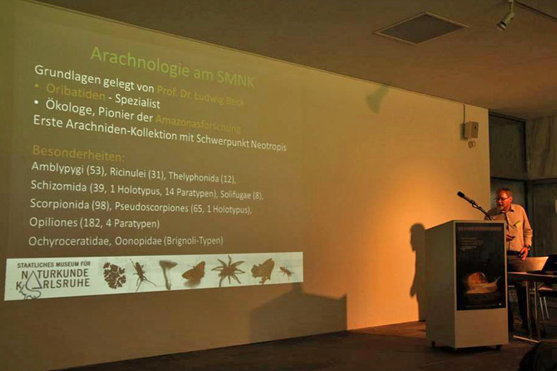 Hubert Höfer berichtet über die arachnologischen Arbeiten am Naturkundemuseum Hubert Höfer beim Vortrag